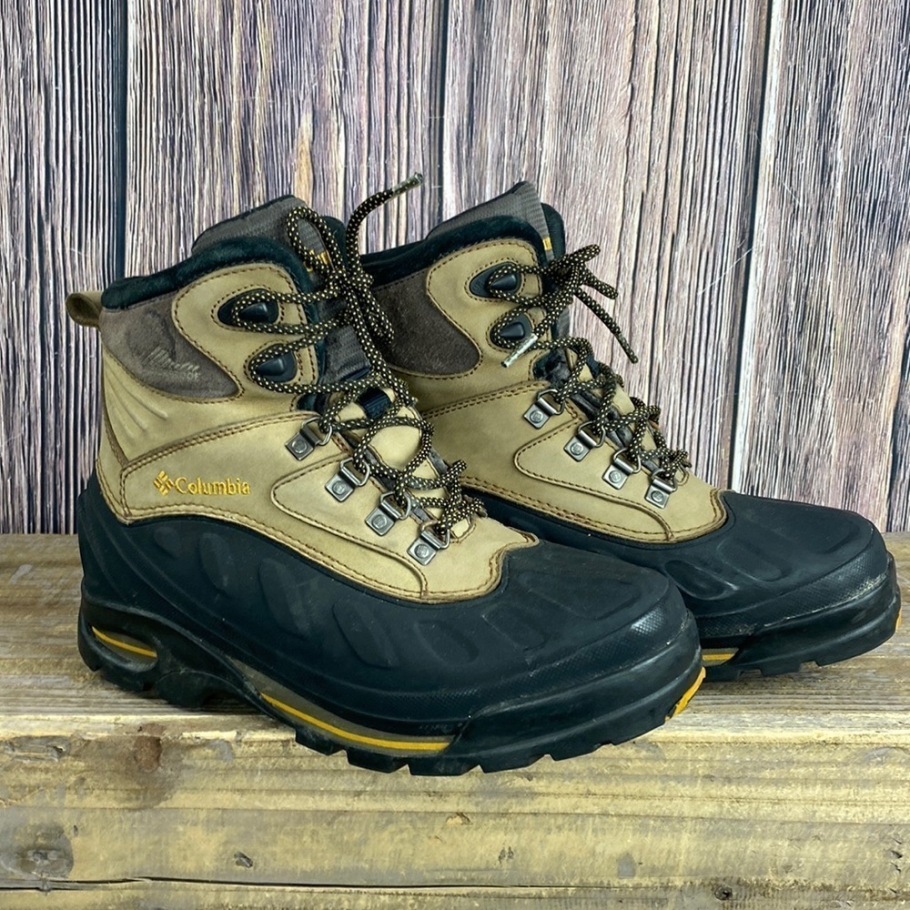 Columbia Men’s Bugabootoo- Size 9